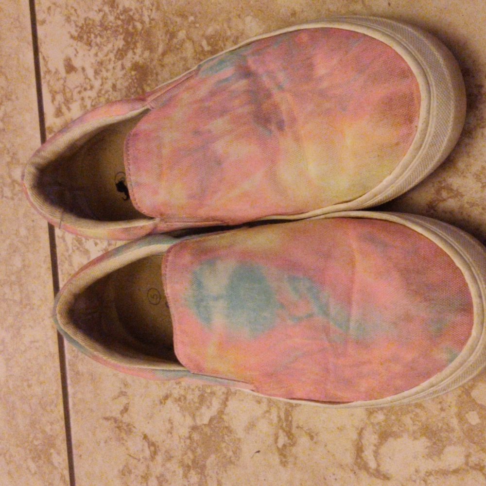 Kids shoe size 5